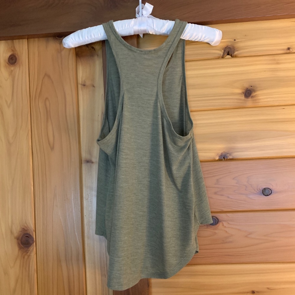 VS olive heathered tank - Picture 5 of 6